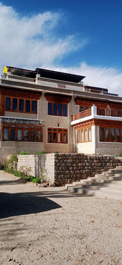 Lhardak Home Stay Leh Kültér fotó